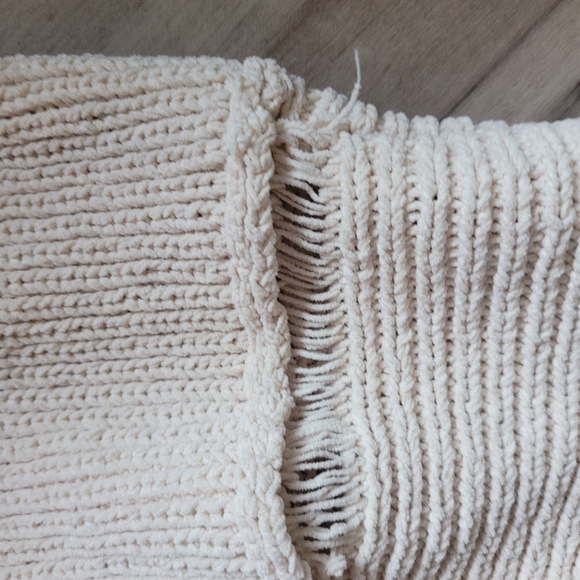 Pol Cropped Camo Sweater - Picture 6 of 6